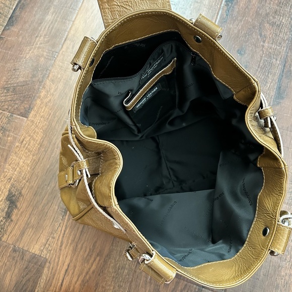 VIA REPUBBLICA golden mustard patent leather bag, made in Italy, NWOT - Picture 6 of 10